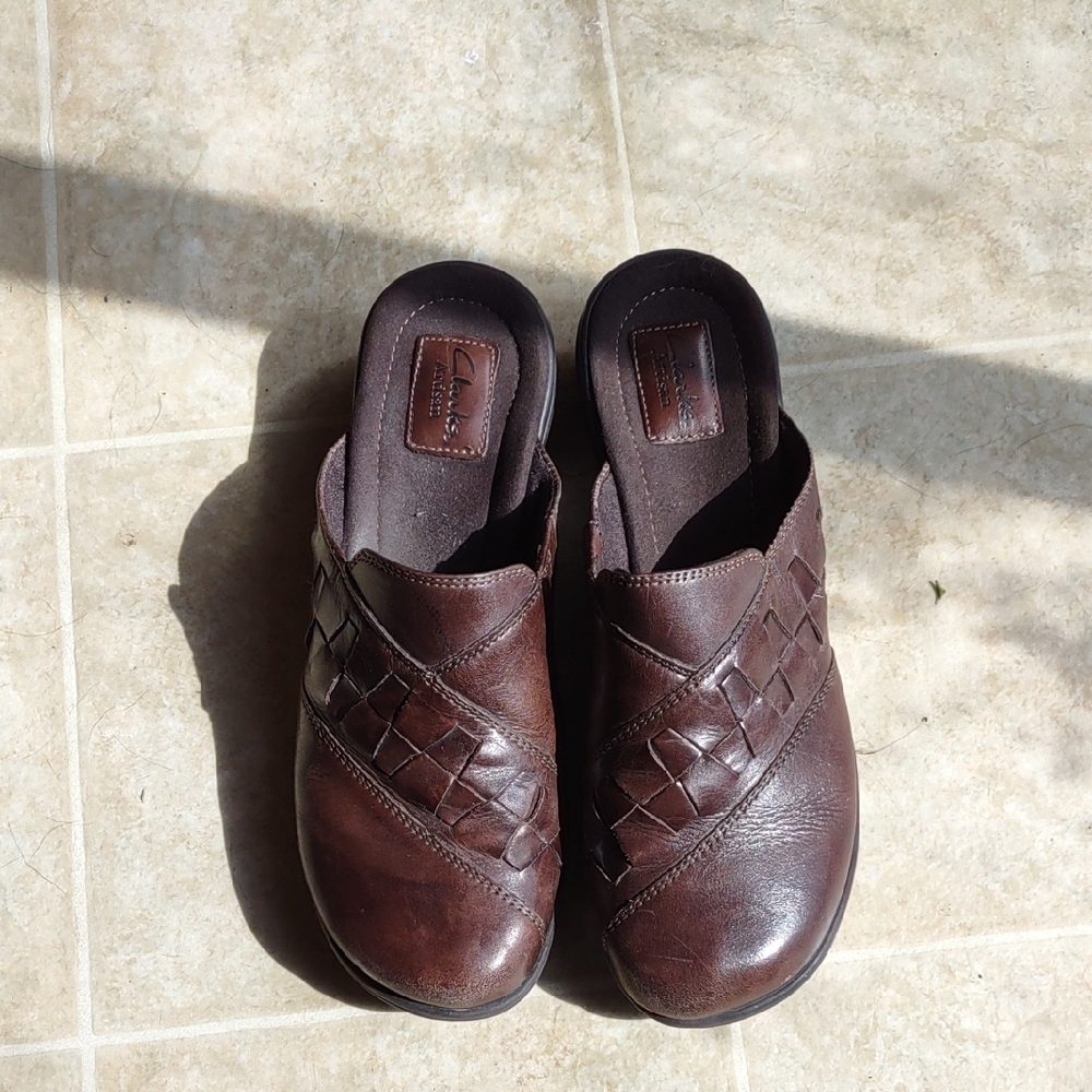 Women's brown slip In shoes